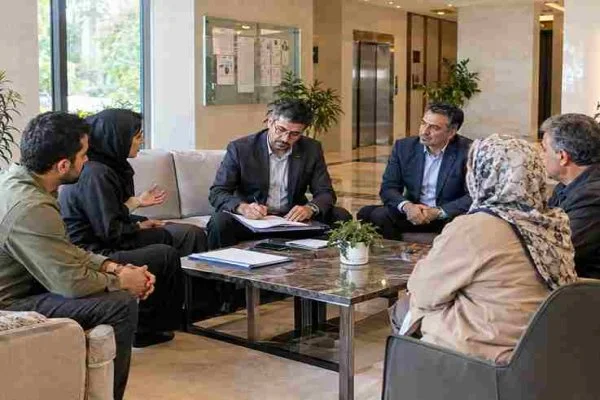 جلسه حل اختلاف ساکنان ساختمان با حضور مدیر و هیئت مدیره